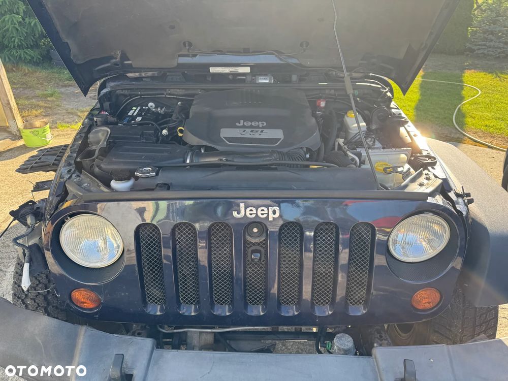 Jeep Wrangler - 11