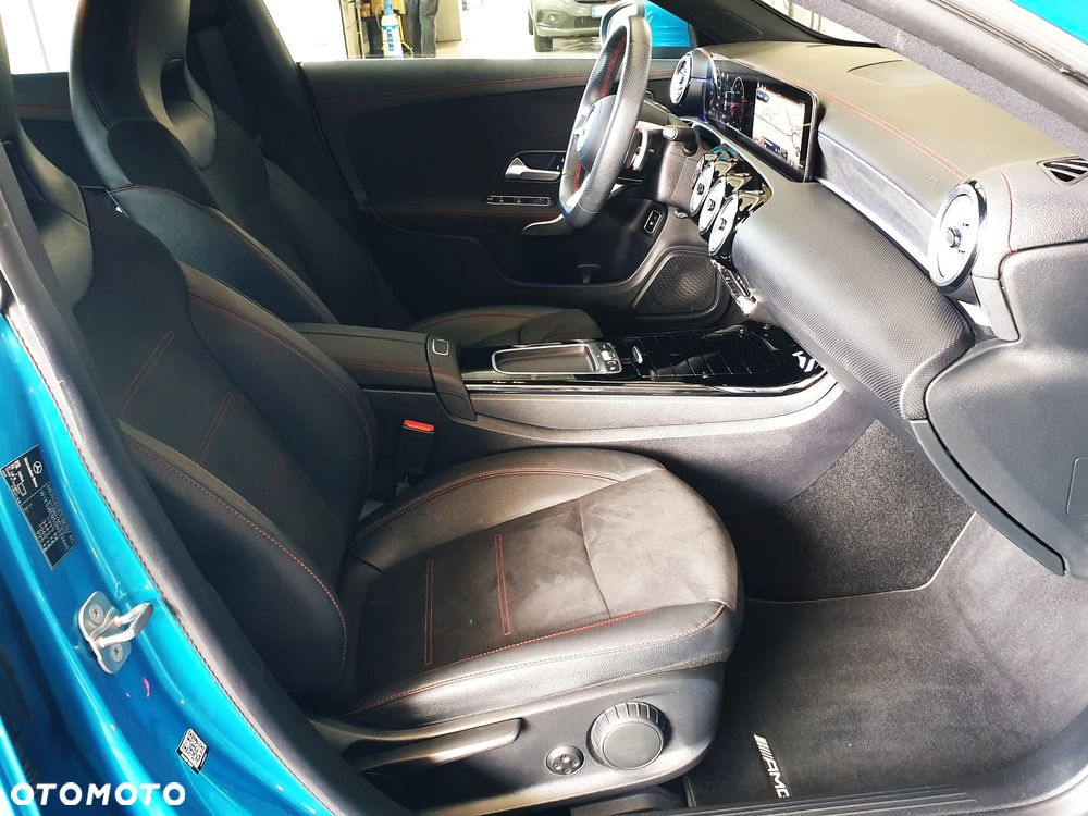 Mercedes-Benz CLA 180 AMG Line 7G-DCT - 27