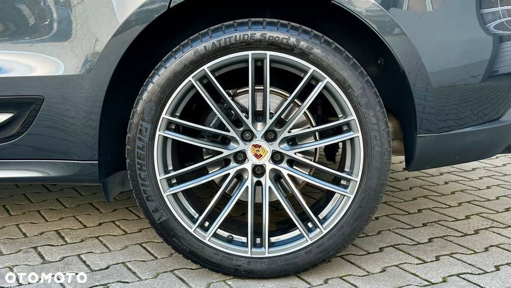 Porsche Macan - 12