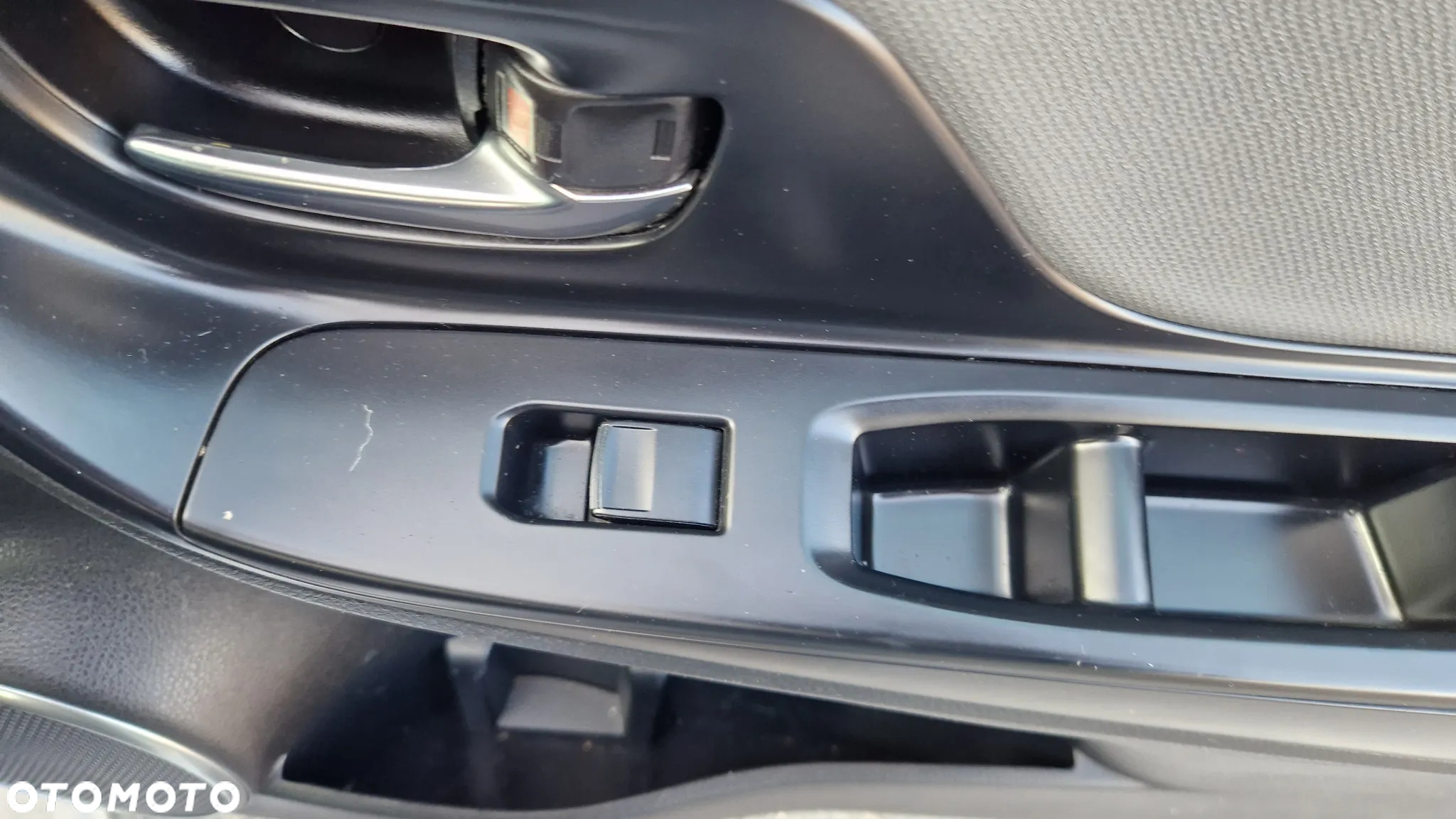 Toyota Yaris Hybrid 100 Business Edition - 20