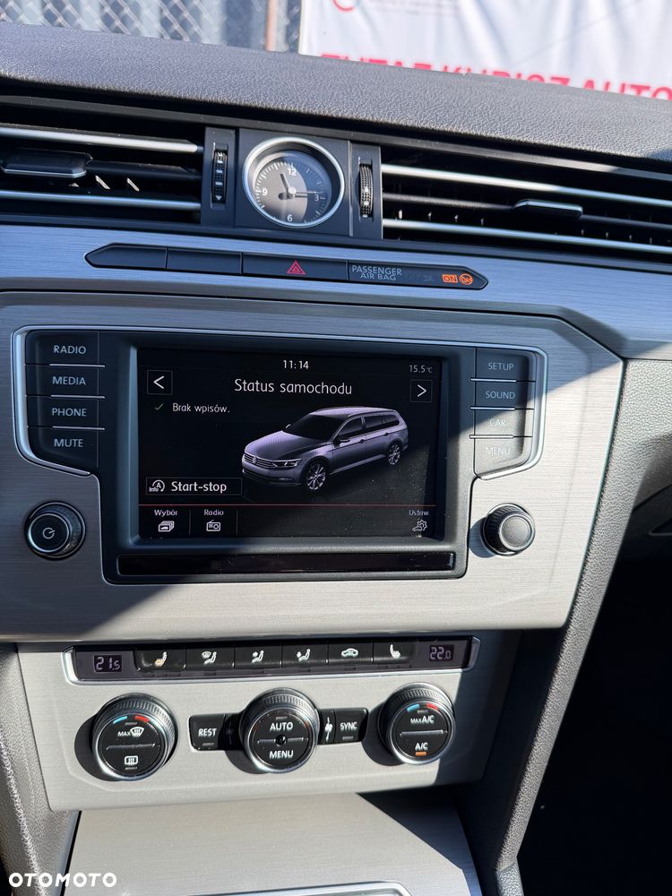 Volkswagen Passat - 12