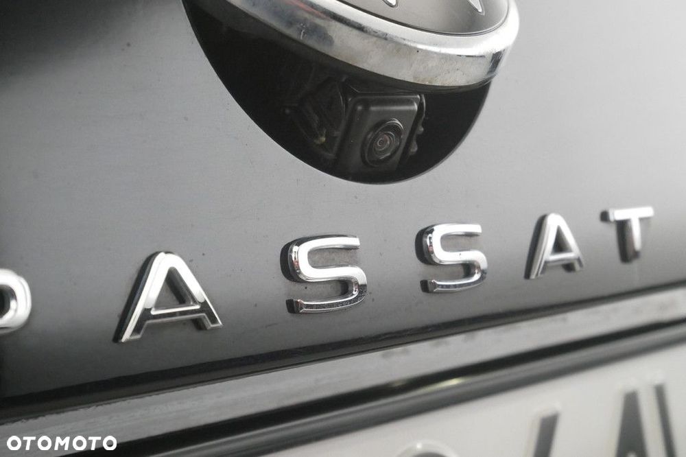 Volkswagen Passat Variant 2.0 TSI Elegance DSG - 19