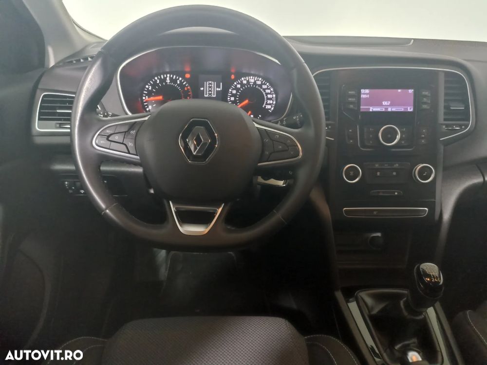Renault Megane TCe 114 GPF Life - 9