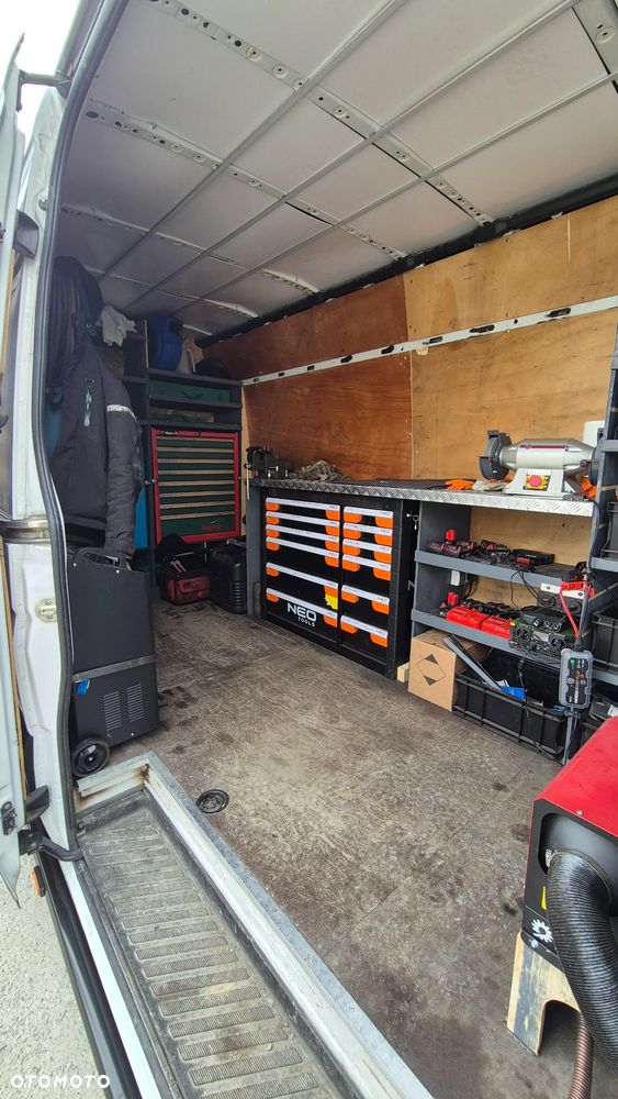 Mercedes-Benz SPRINTER 319 - 4