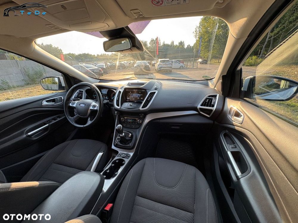 Ford Kuga 2.0 TDCi FWD Titanium Plus - 23