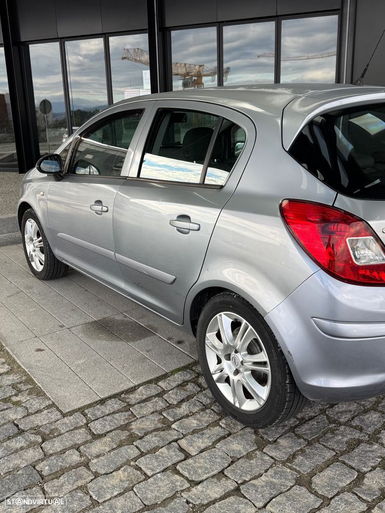 Opel Corsa 1.3 CDTI CMON - 3