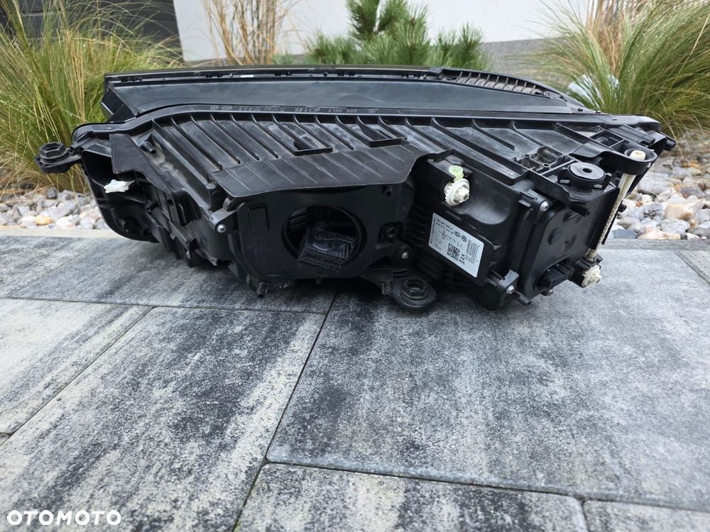 vw touareg iii 3 760 761 r line lampa prawa przód full led matrix black 761941082a - 7