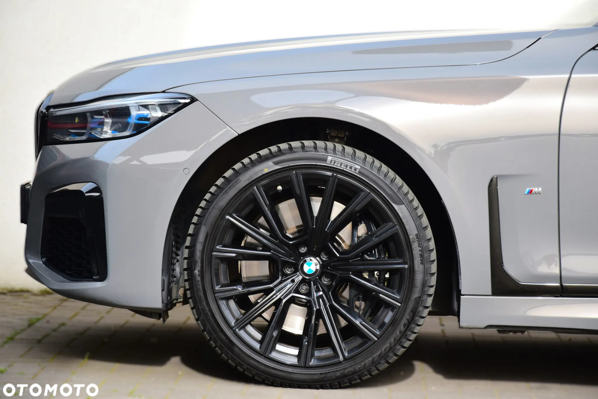 BMW Seria 7 - 8