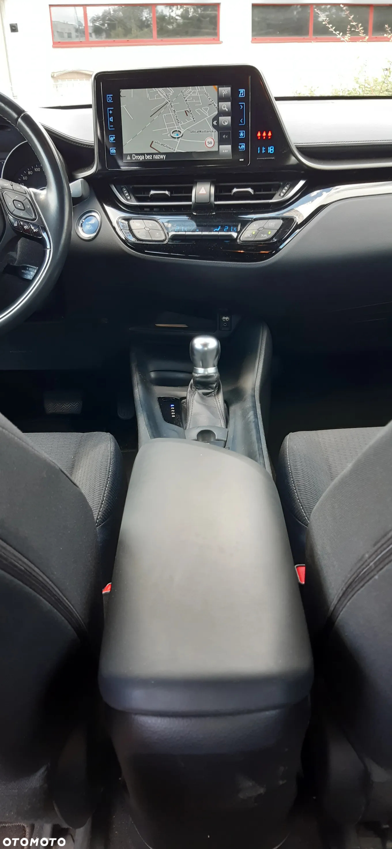Toyota C-HR 1.8 Hybrid Premium - 11