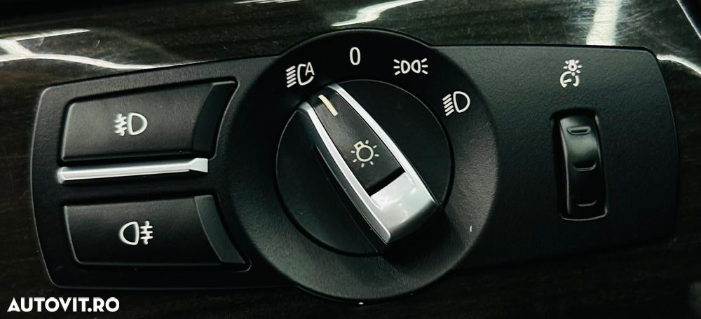 BMW Seria 5 520d Aut. Modern Line - 13