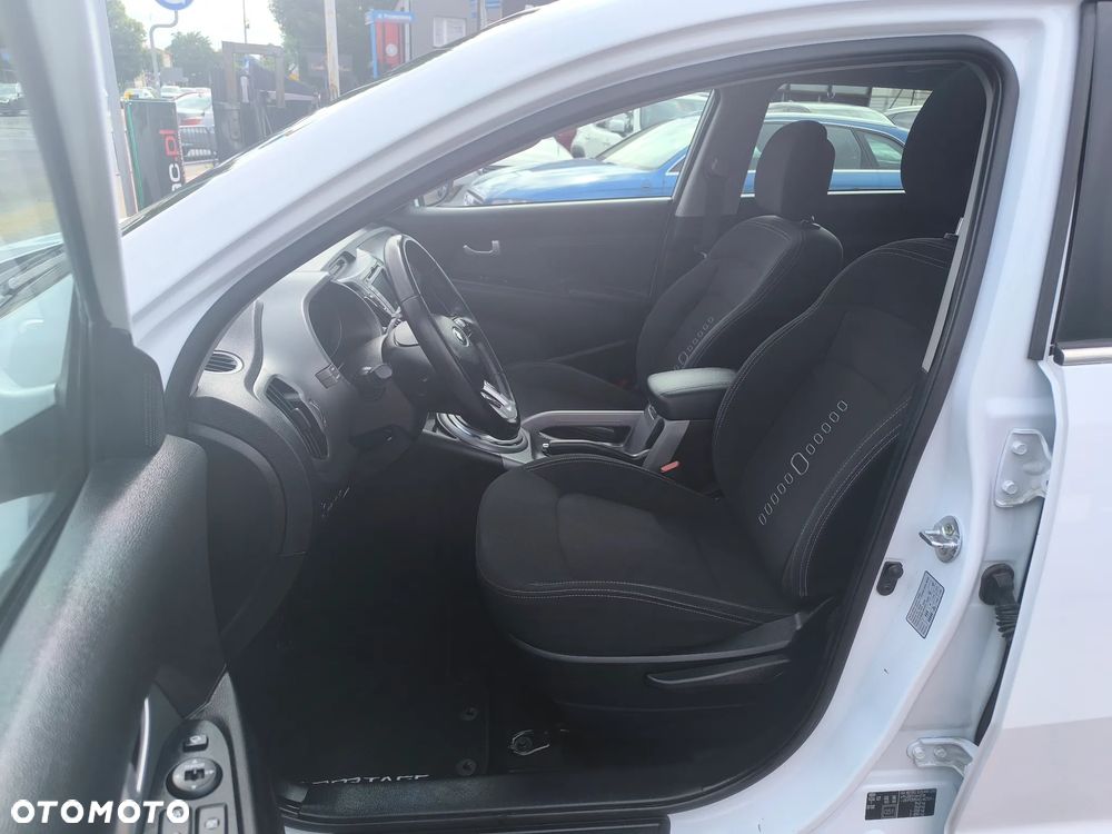 Kia Sportage 1.7 CRDI 2WD Dream-Team Edition - 13