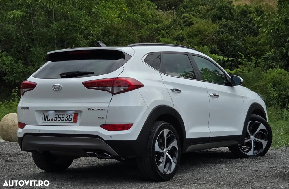 Hyundai Tucson 2.0 CRDI 4WD Automatik Premium - 12