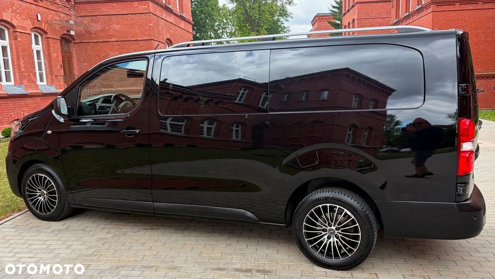 Opel Vivaro - 38