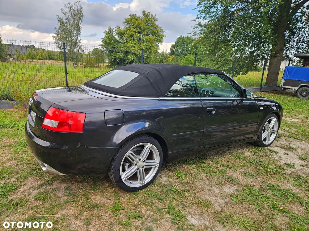 Audi A4 Cabrio 2.4 - 7