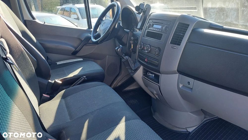 Mercedes-Benz Sprinter - 9
