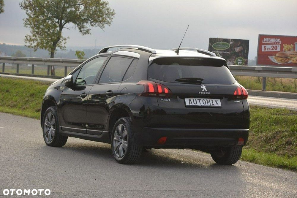 Peugeot 2008 1.2 Pure Tech Style EU6 - 6