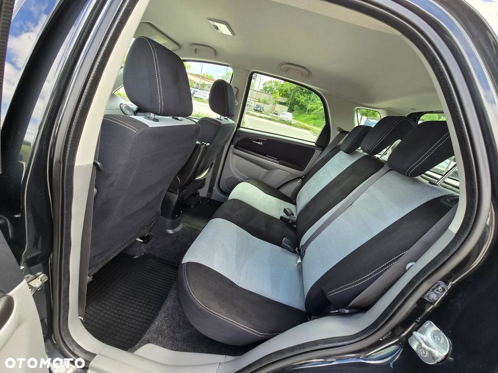 Suzuki SX4 1.6 VVT 4x2 Style - 10