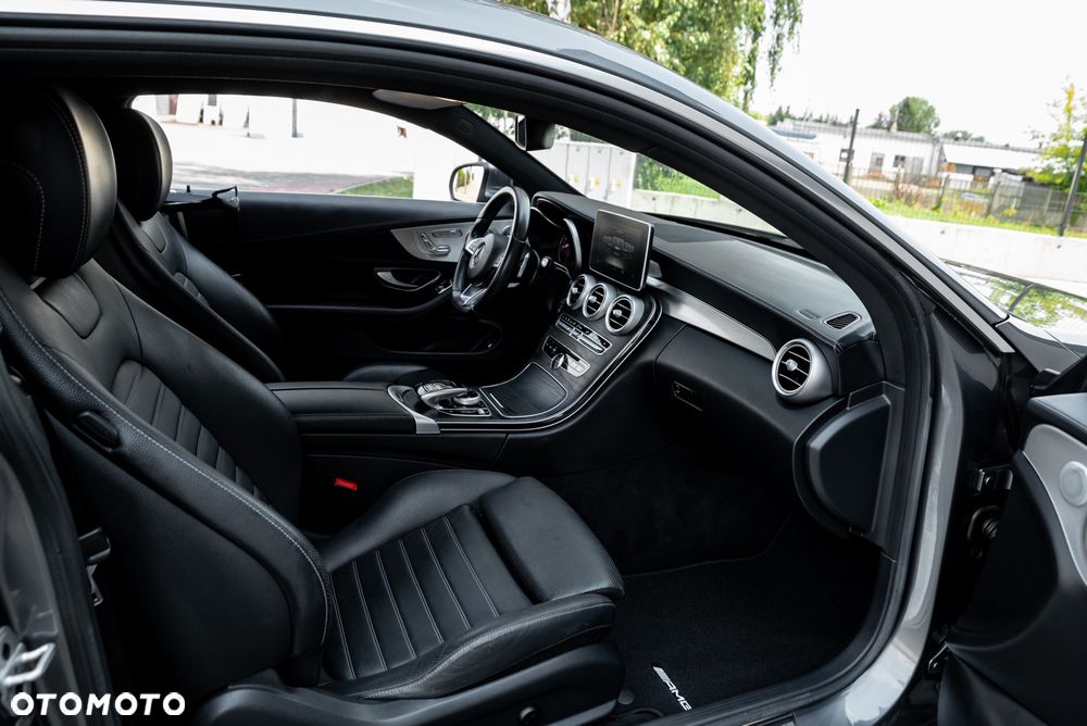 Mercedes-Benz Klasa C 300 9G-TRONIC AMG Line - 22