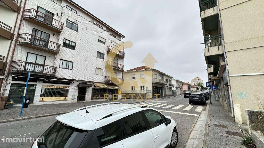 Apartamento T2 (Av da Carvalha - Rio Tinto) - Grande imagem: 3/27