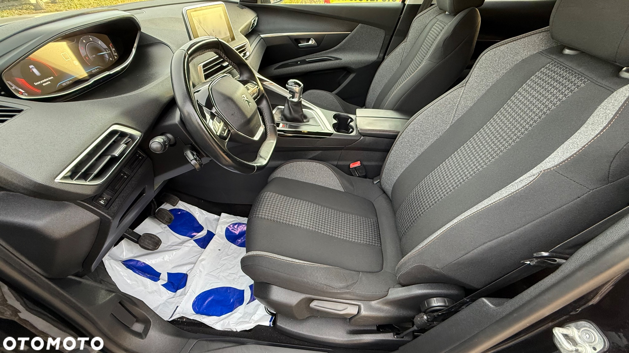 Peugeot 3008 1.6 BlueHDi Active S&S - 17