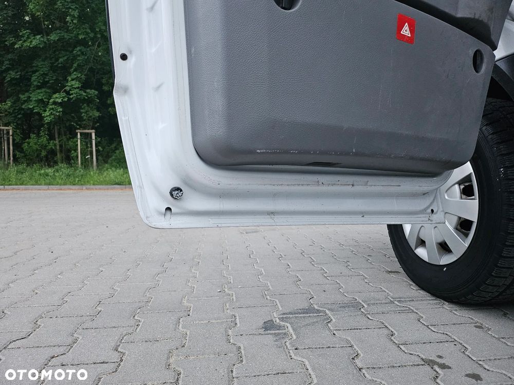 Mercedes-Benz Sprinter - 15