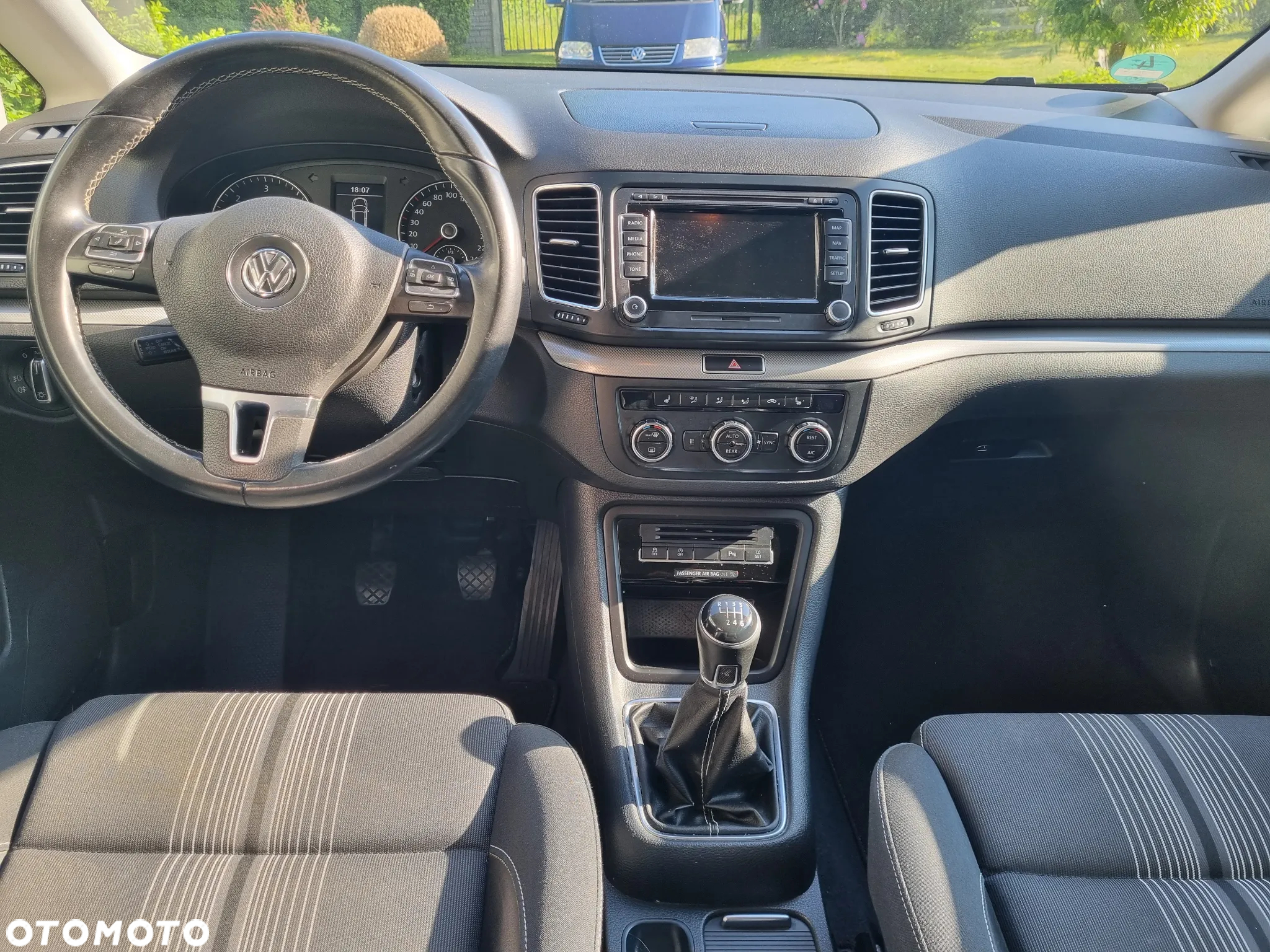 Volkswagen Sharan 2.0 TDI Blue Motion Match - 9