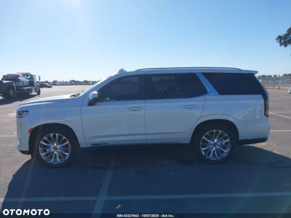 Cadillac Escalade - 6