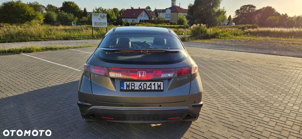 Honda Civic 1.8 Comfort - 10