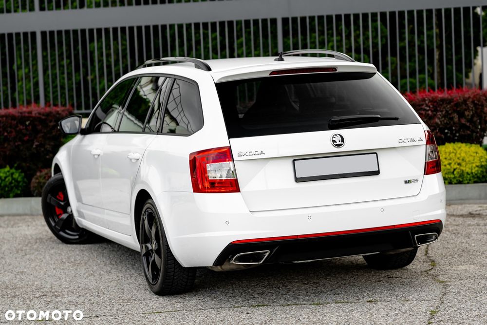 Skoda Octavia 2.0 TSI RS - 11