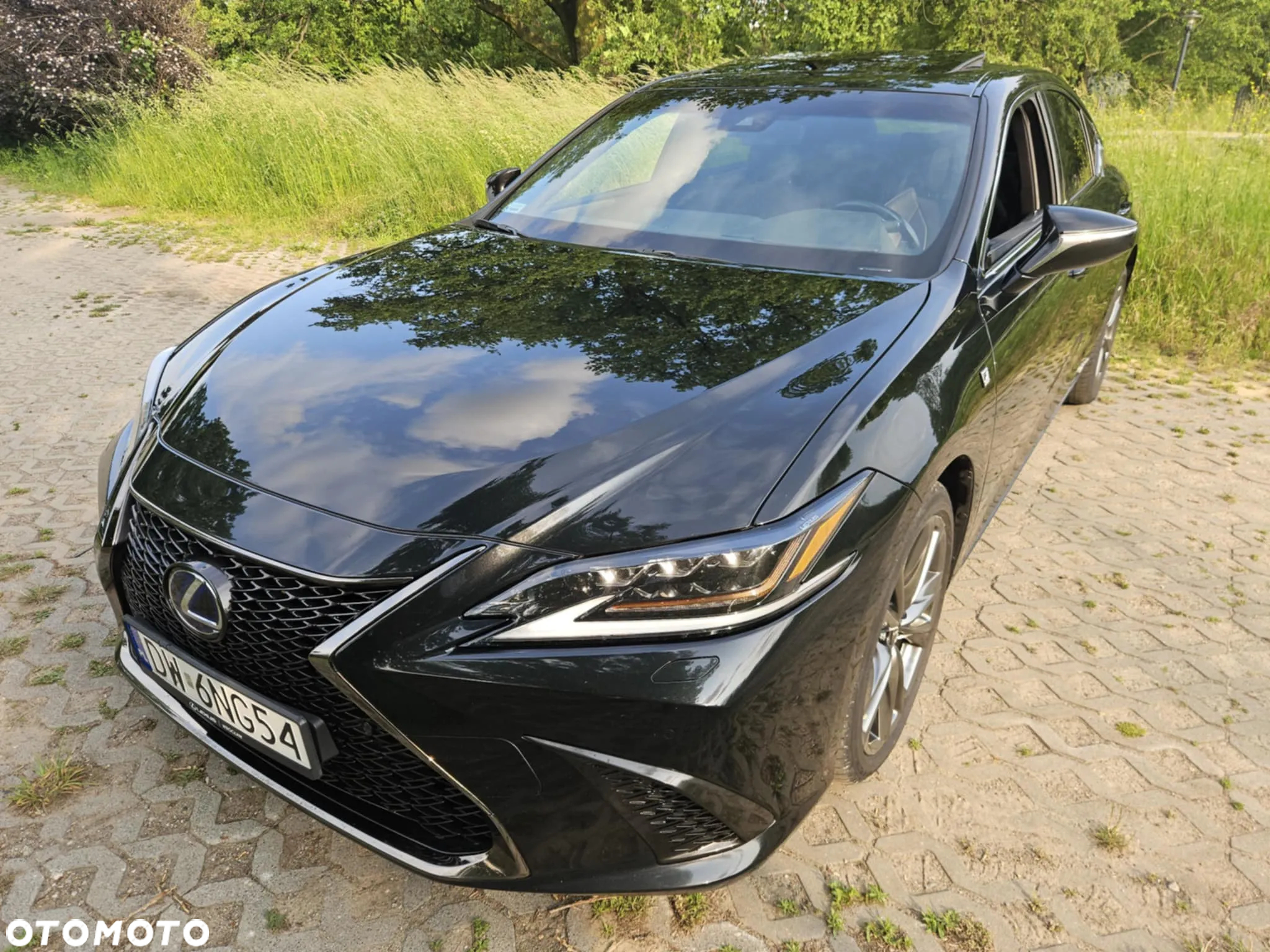 Lexus ES 300h F Sport Edition - 4