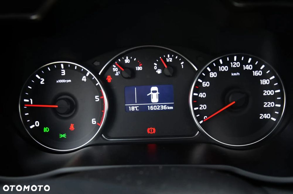 Kia Carens 1.7 CRDi XL 7os - 36