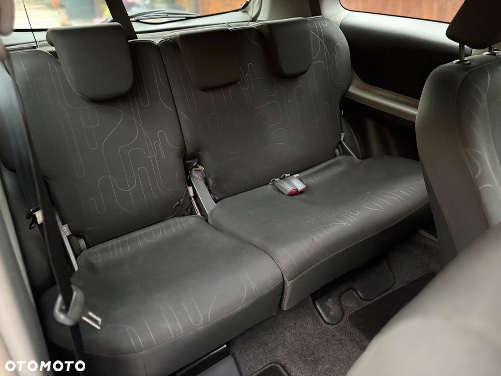 Toyota Yaris 1.33 Luna - 17