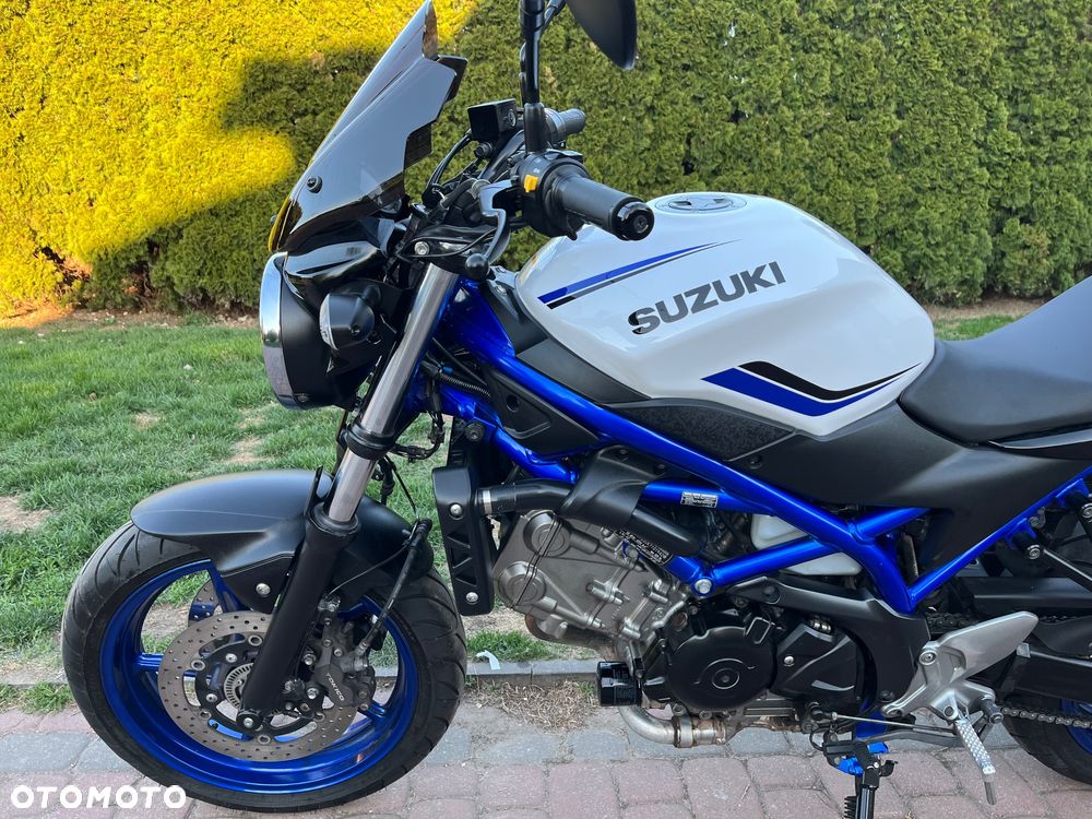 Suzuki SV - 18