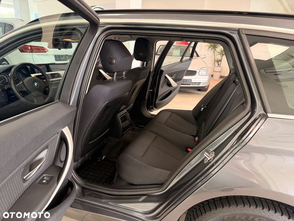 BMW Seria 3 - 29