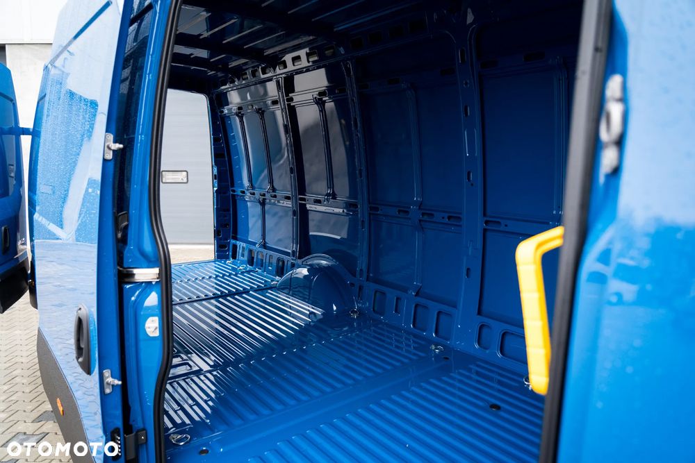 Iveco 35S18H V 3.0 Diesel 180 KM MT6 Furgon L4H2 - 18