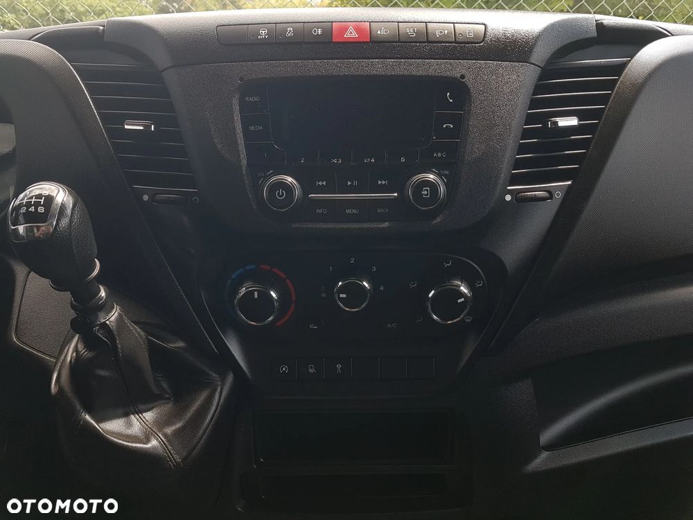 Iveco DAILY KONTENER NISKOPODŁOGOWY 4,43x2,23x2,42 SKLEP FOODTRUCK BAR KLIMA KONIOWÓZ KAMPER - 10