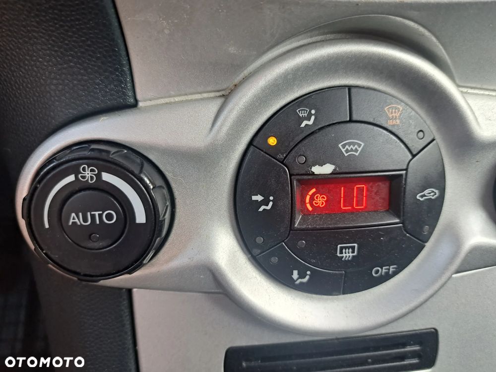 Ford Fiesta 1.25 Titanium - 9