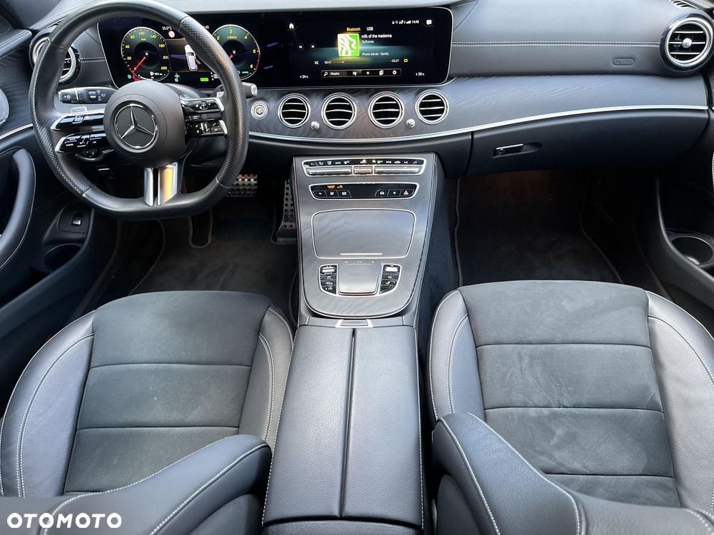 Mercedes-Benz Klasa E - 11