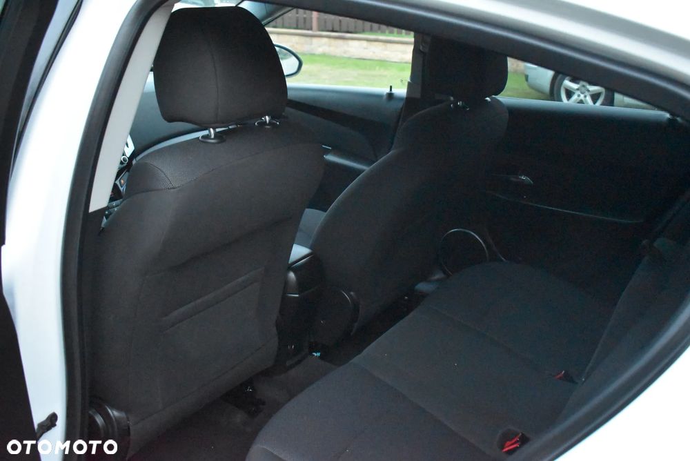 Chevrolet Cruze - 21