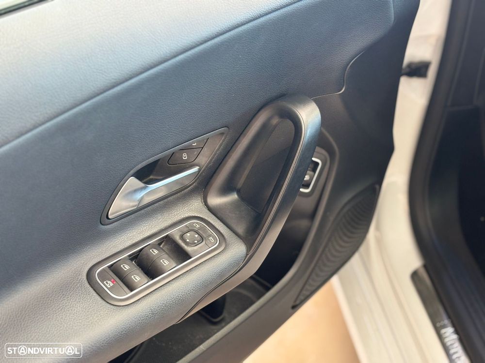 Mercedes-Benz CLA 200 - 8