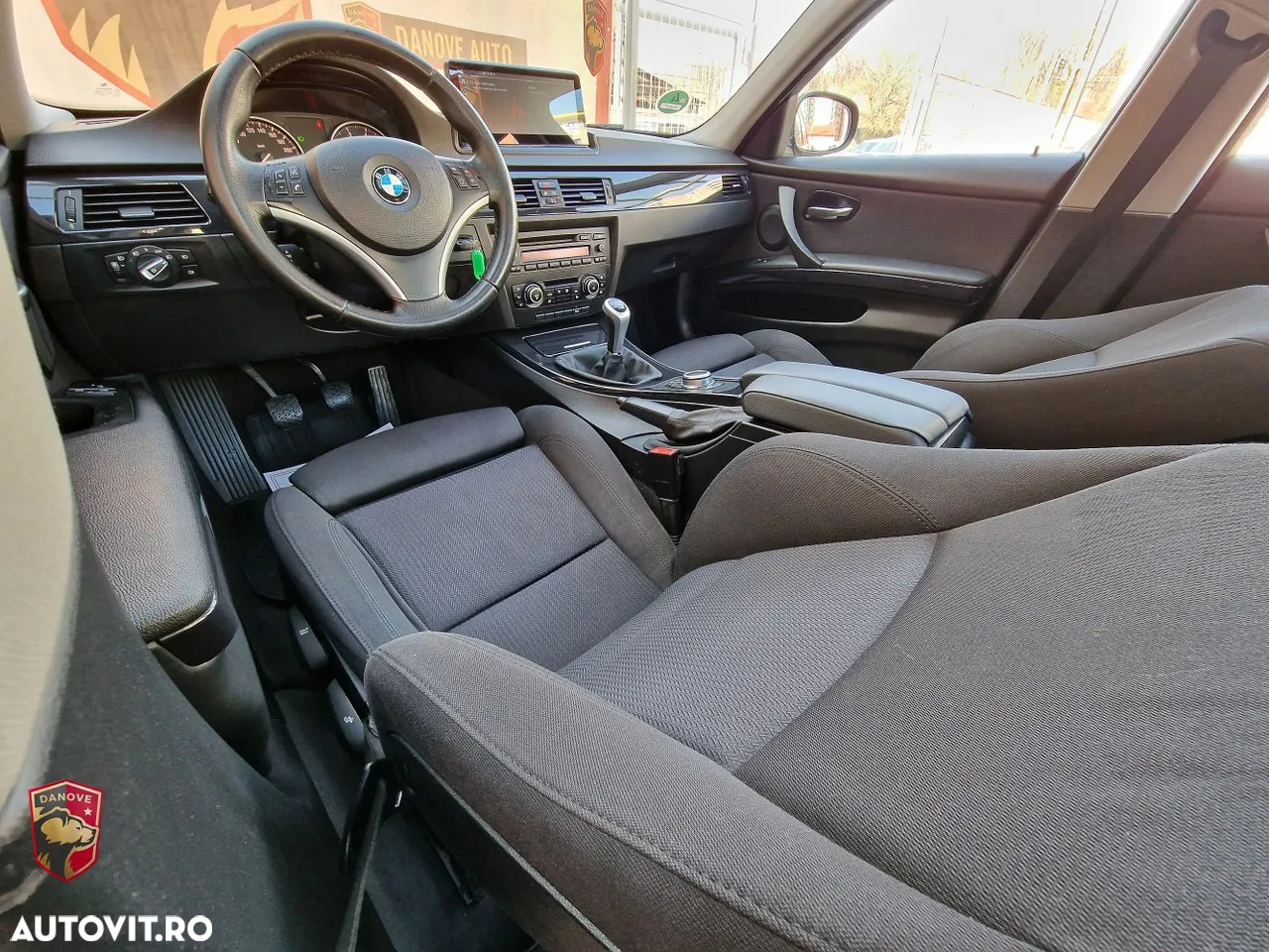 BMW Seria 3 318i - 14