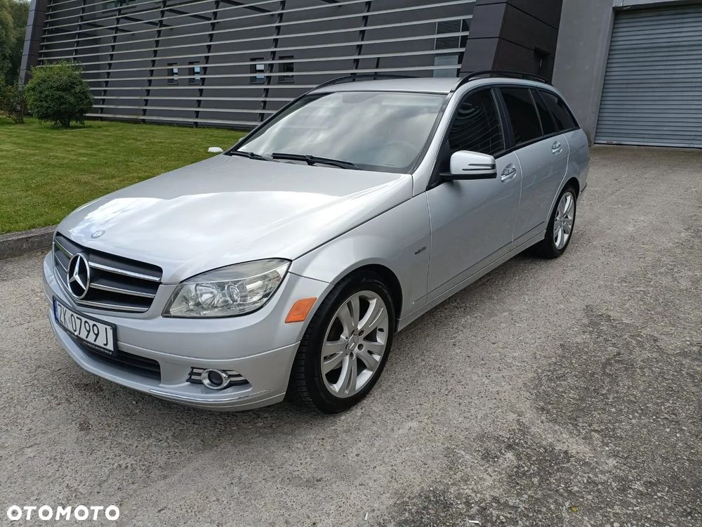 Mercedes-Benz Klasa C 200 CDI BlueEff Avantgarde - 3