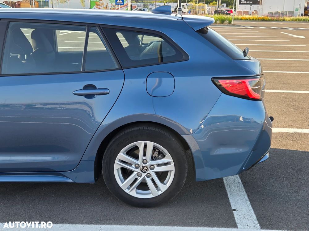 Toyota Corolla 1.8 HSD Business - 12