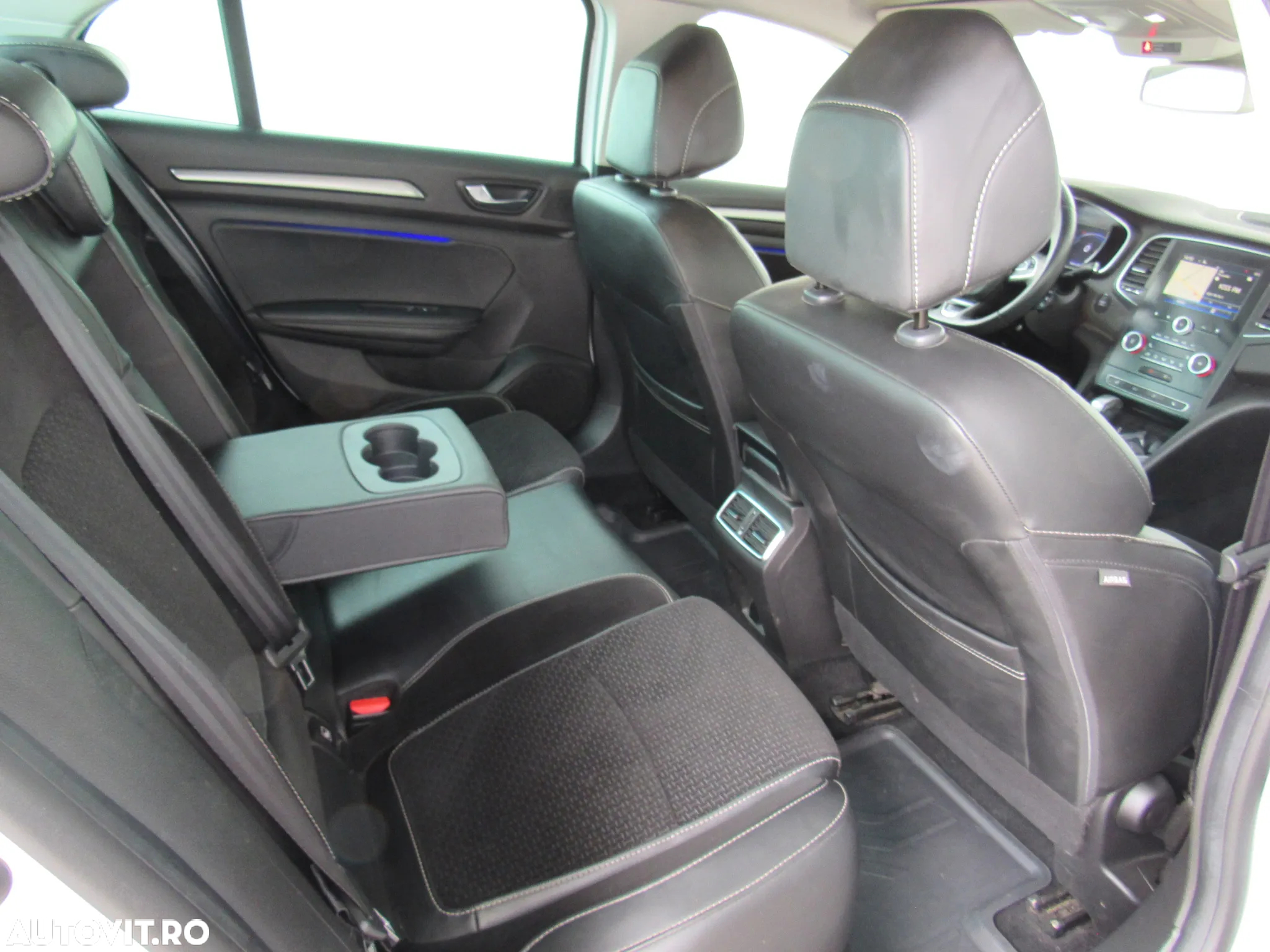 Renault Megane Energy dCi EDC Intens - 9