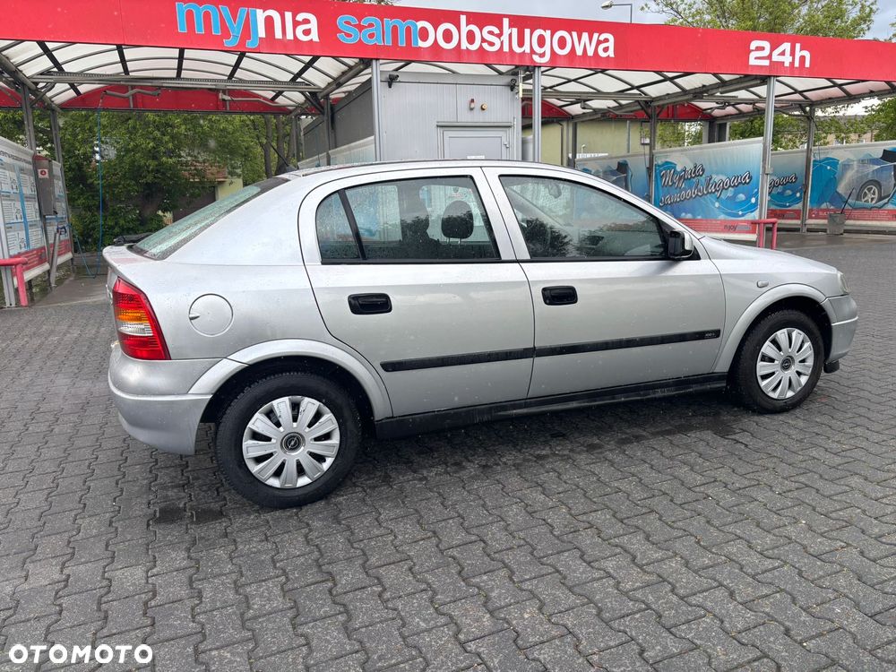 Opel Astra 1.6 16V 100 - 12