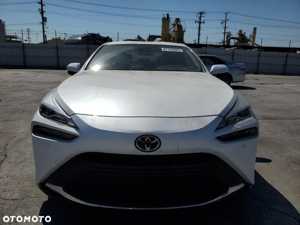 Toyota Mirai - 11