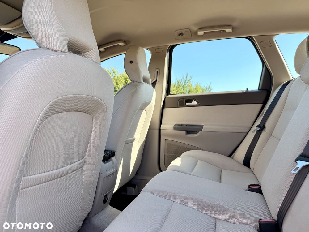 Volvo V50 1.6D - 11