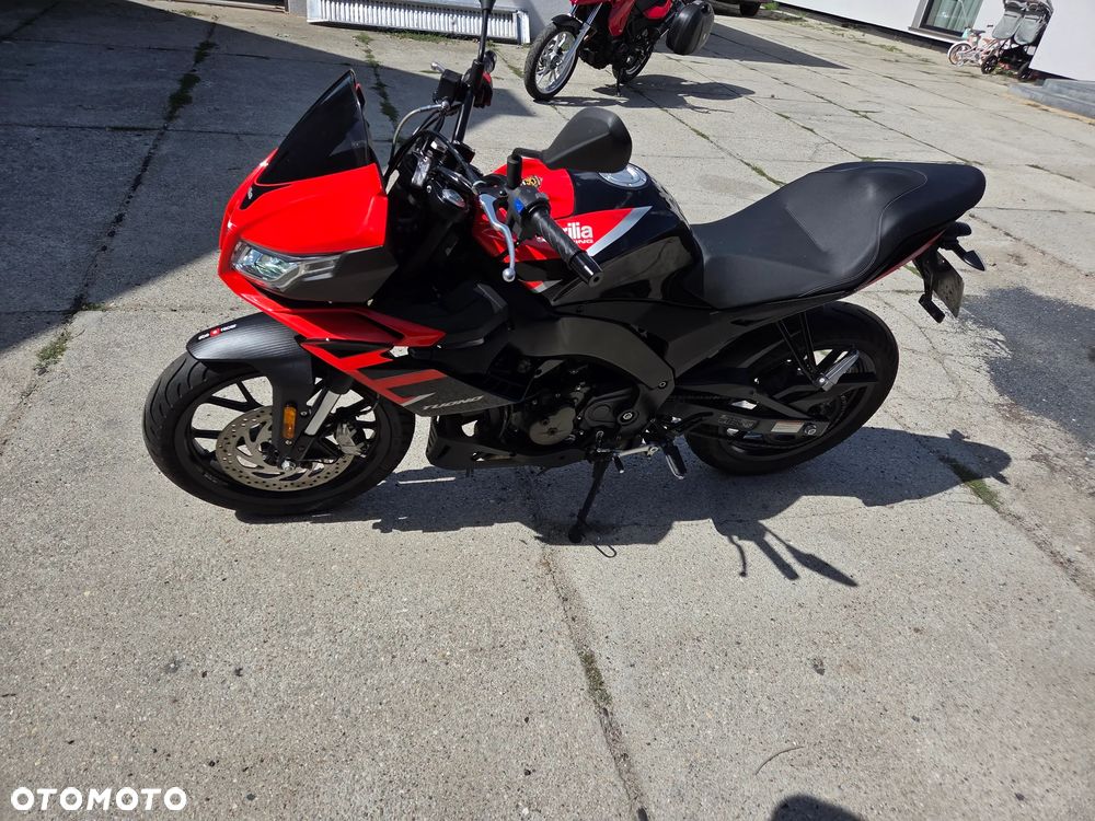 Aprilia Tuono - 8