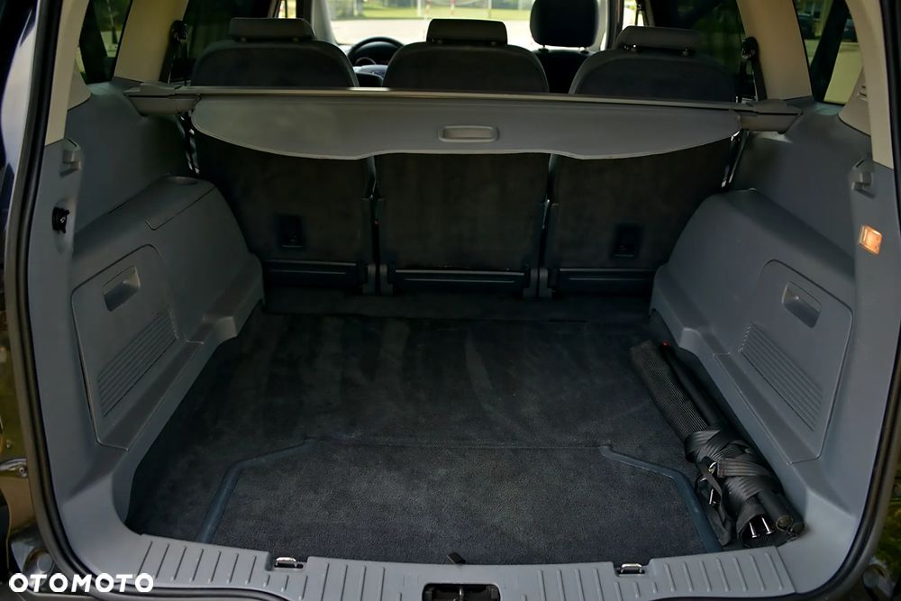 Ford S-Max - 38