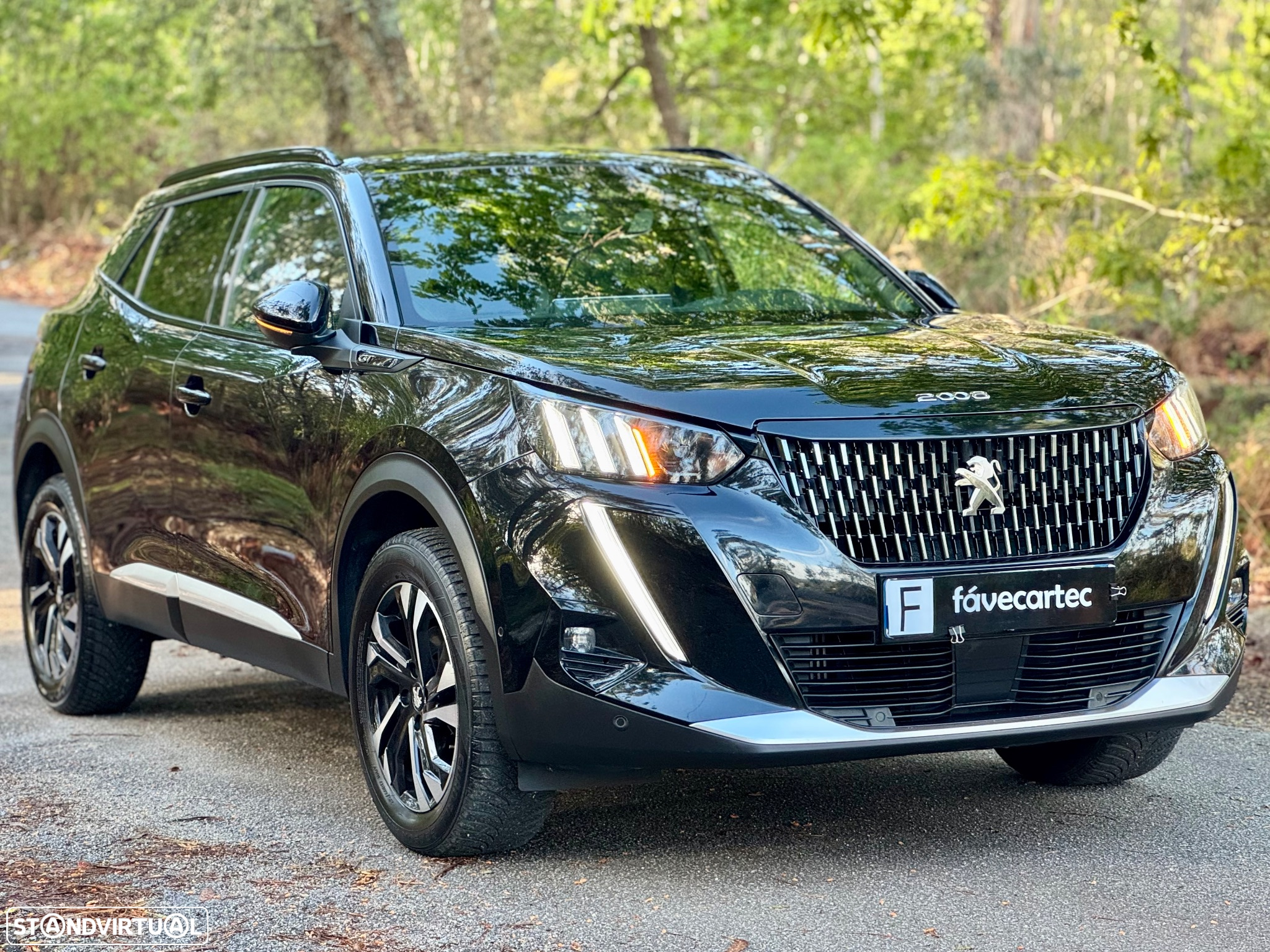 Peugeot 2008 1.2 PureTech GT - 16